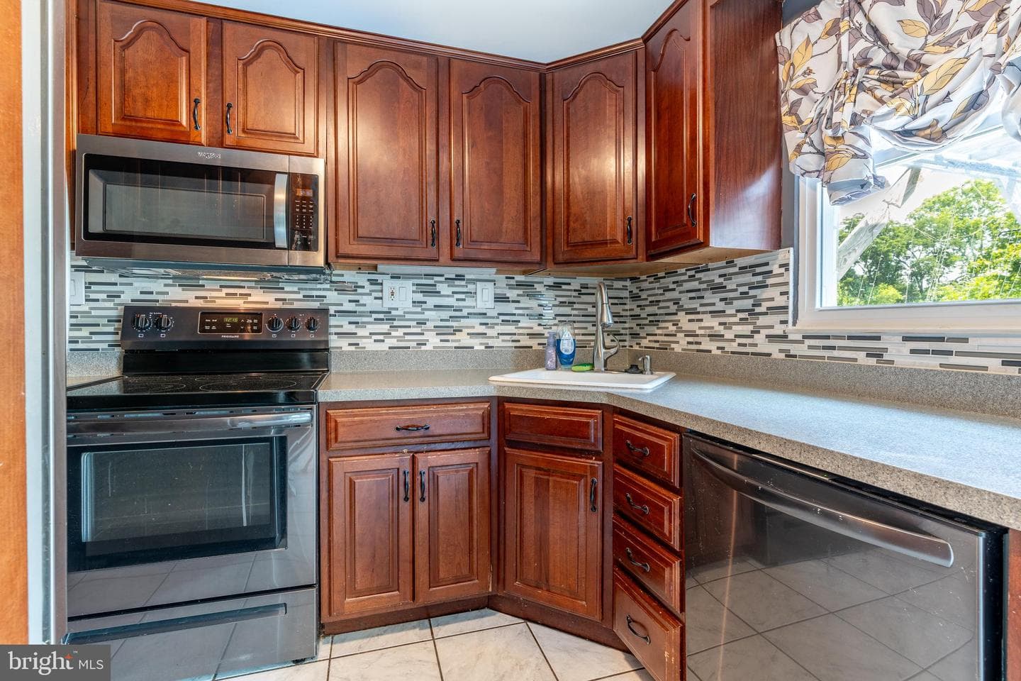 126 Challedon Drive photo 12
