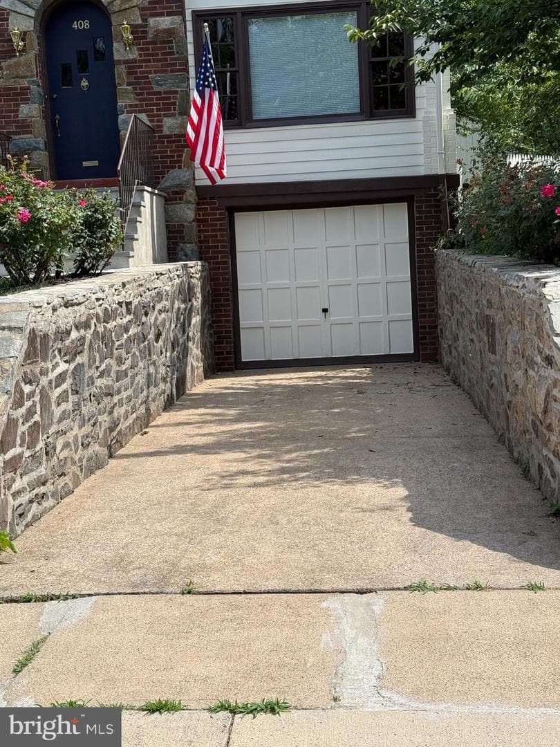 408 Carroll Parkway photo 11