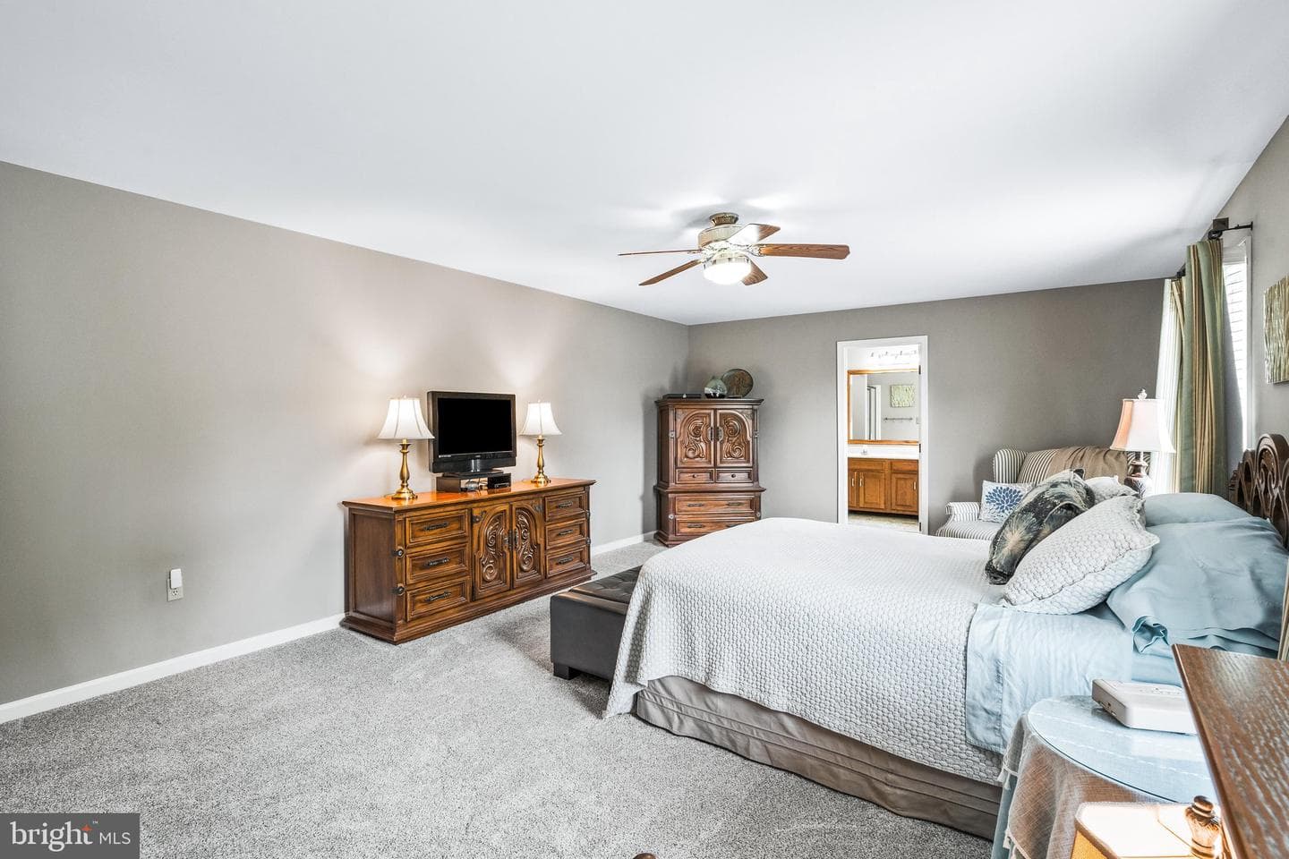 2214 W Greenleaf Drive photo 28
