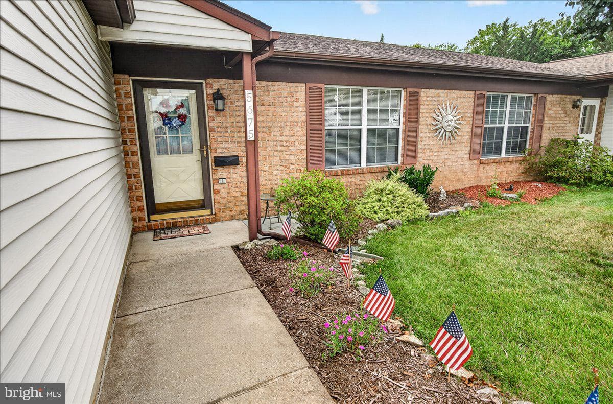 5675 Barberry Court photo 4