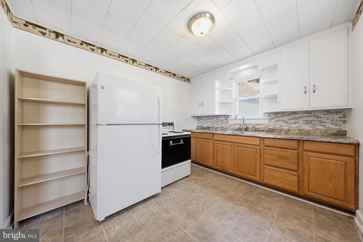 624 Military Road photo 17