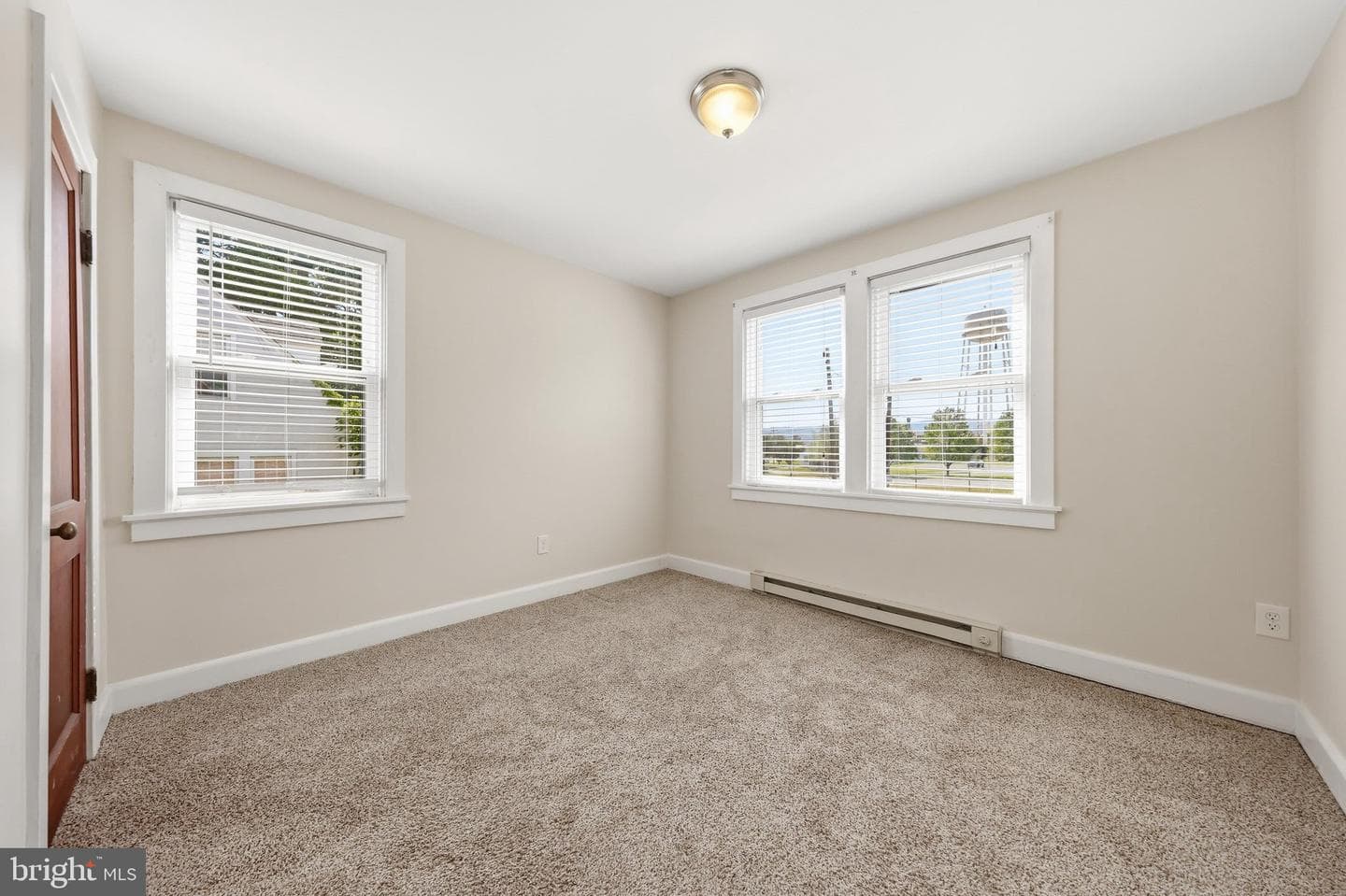 624 Military Road photo 19