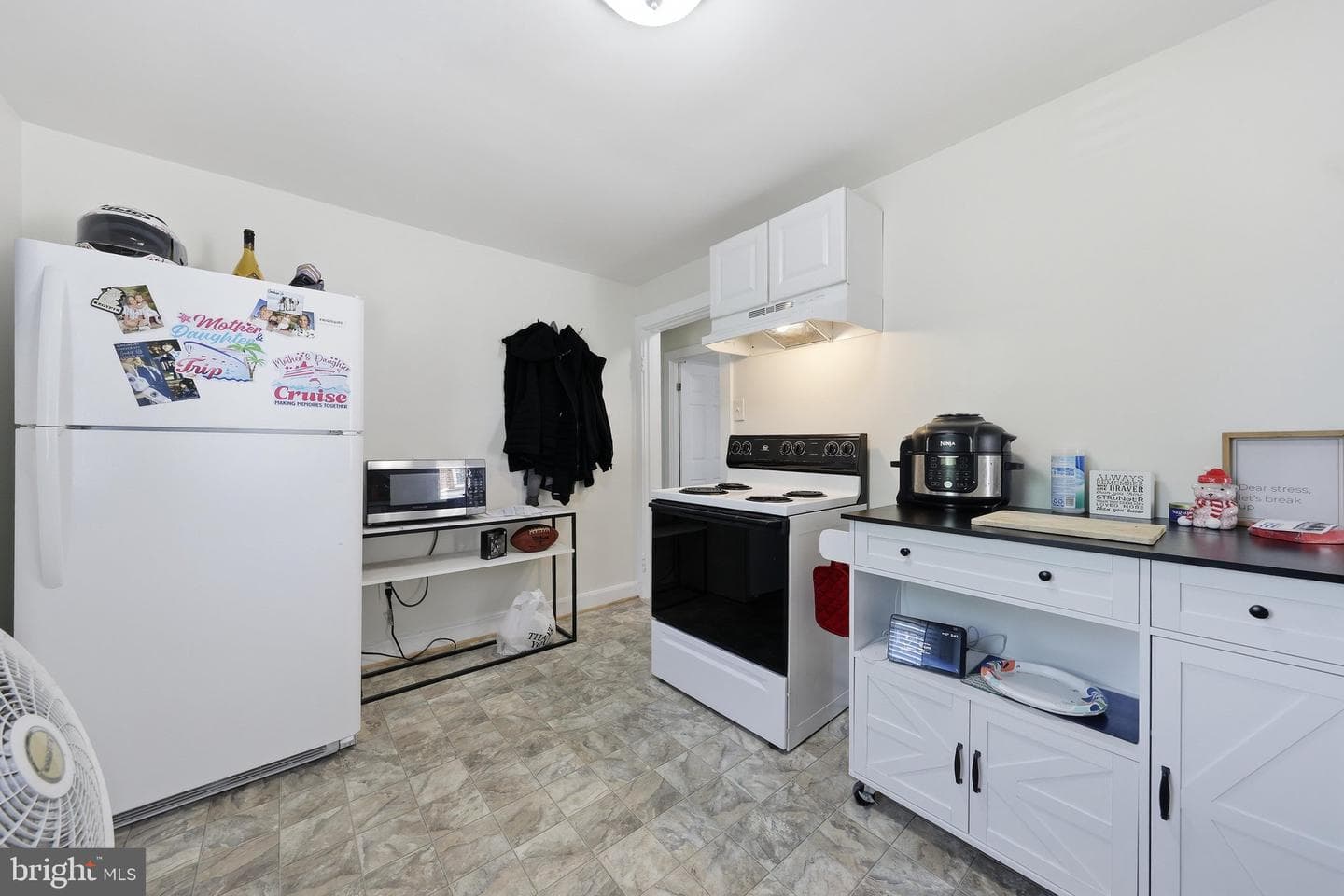 624 Military Road photo 33