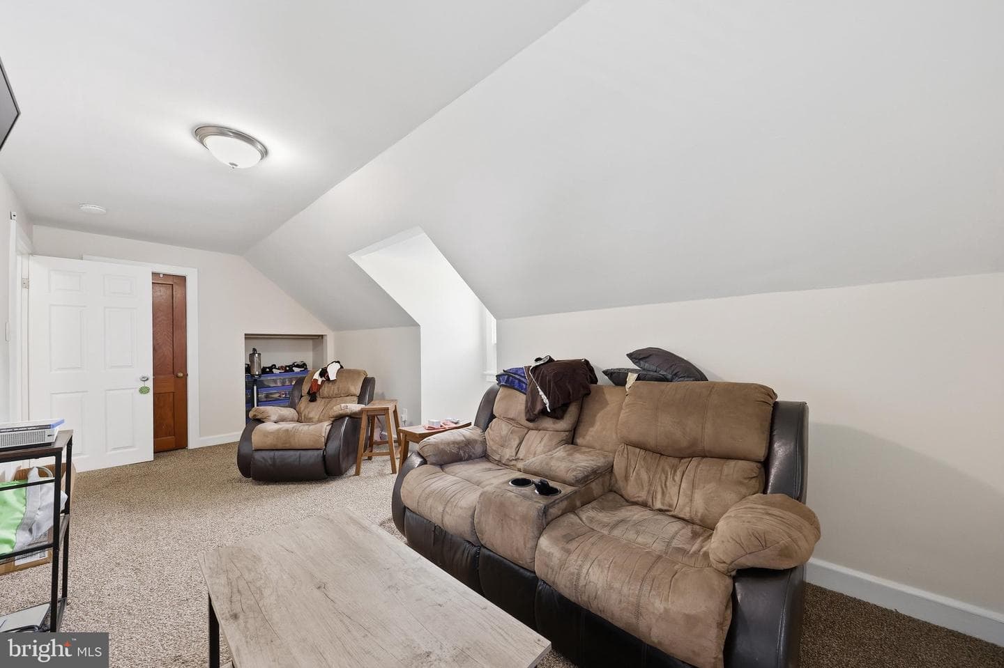 624 Military Road photo 39