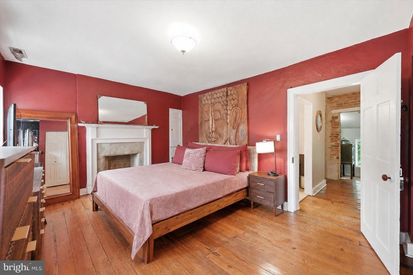 437 W South Street photo 16