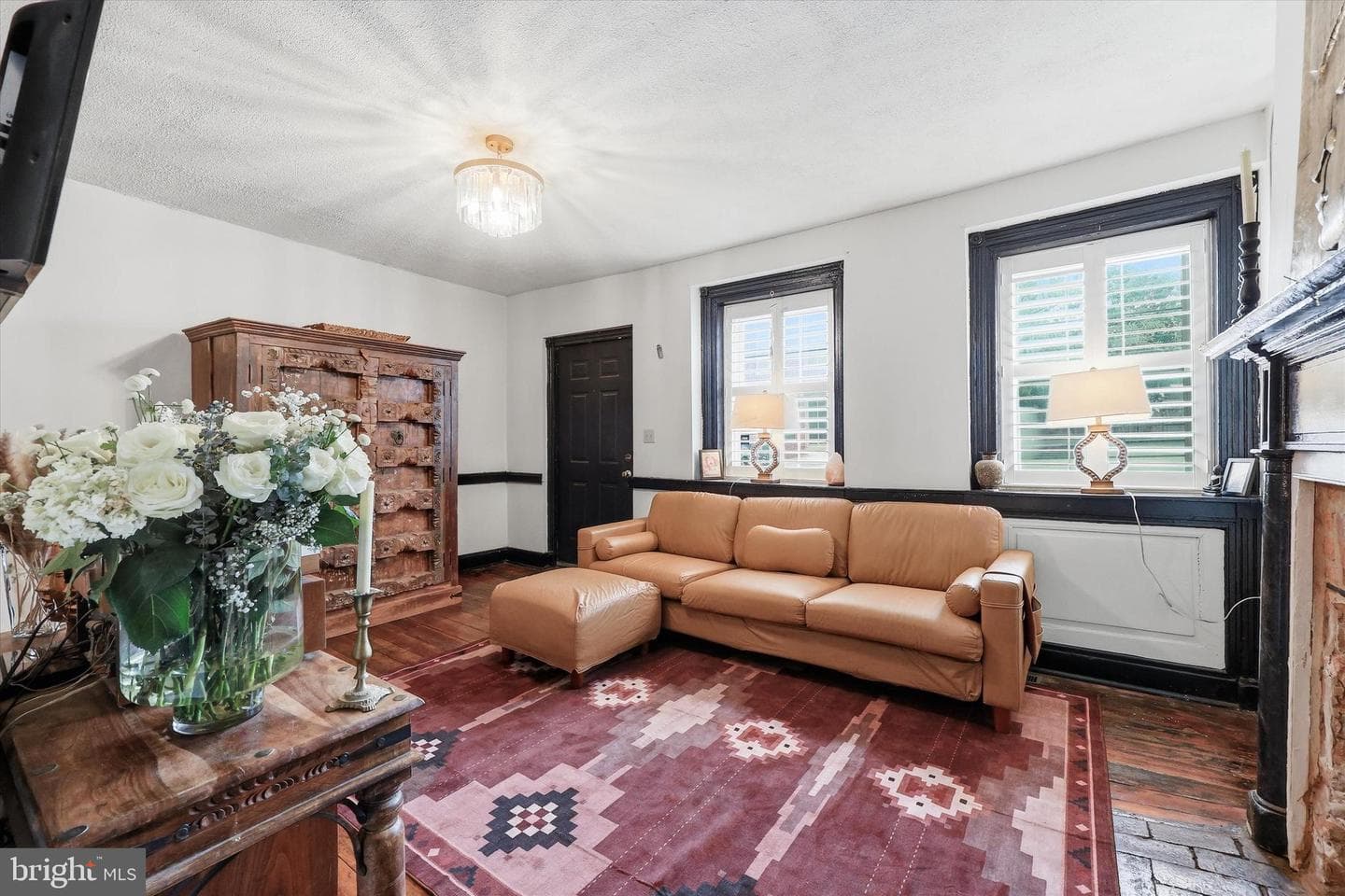 437 W South Street photo 4