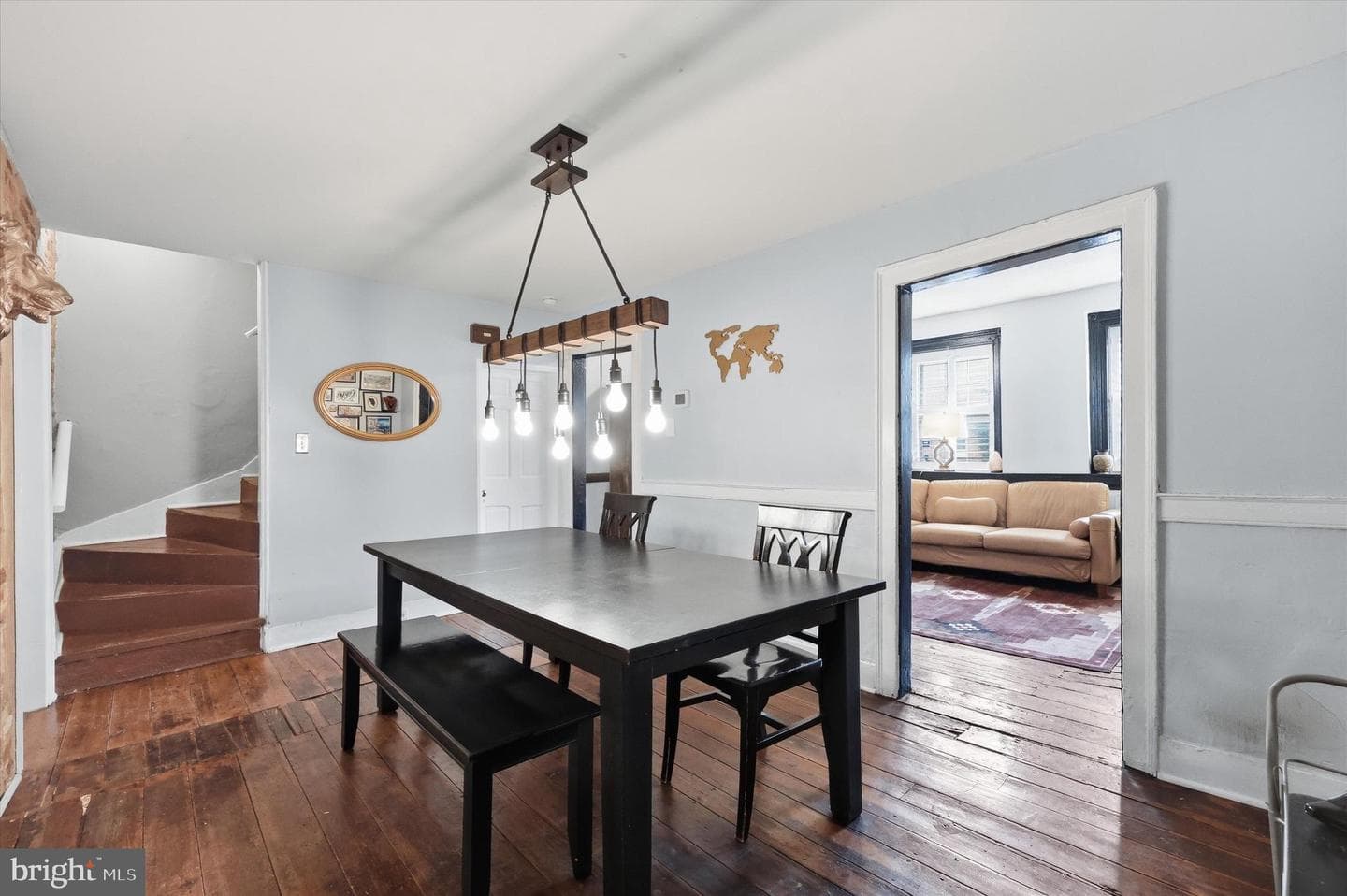 437 W South Street photo 8
