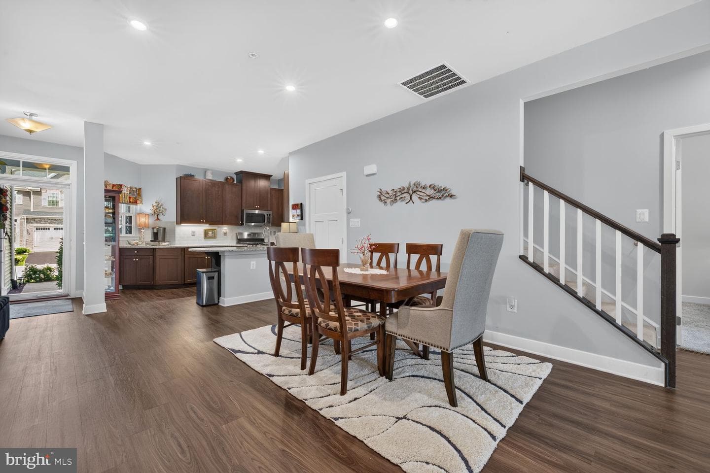 5307 Crape Myrtle Drive photo 3