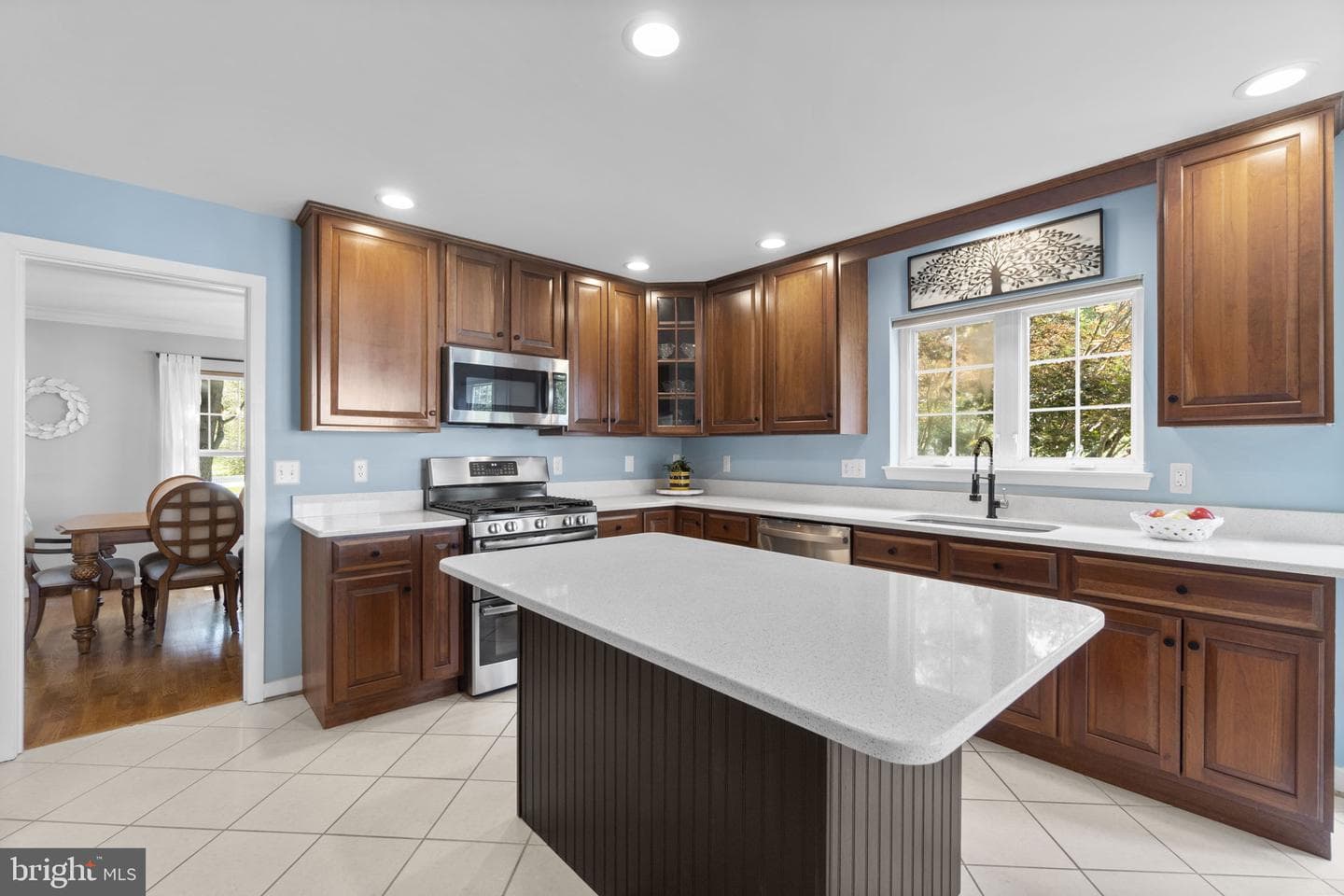 5661 Heatherfield Place photo 12