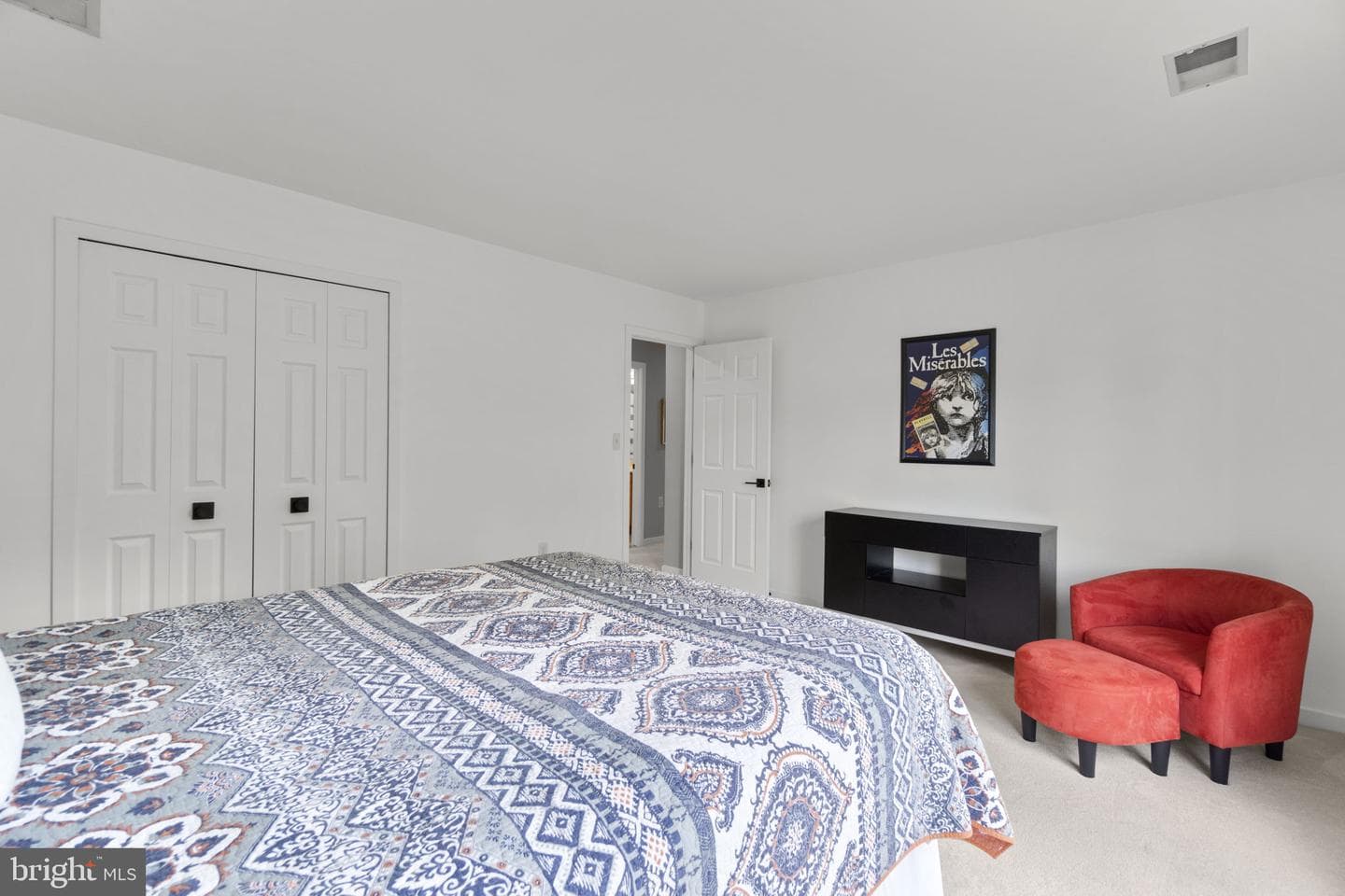 5661 Heatherfield Place photo 30