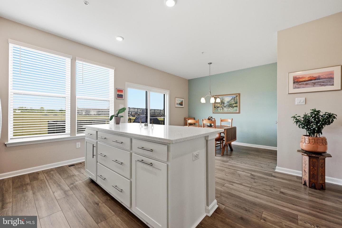 486 Tiller Street photo 17