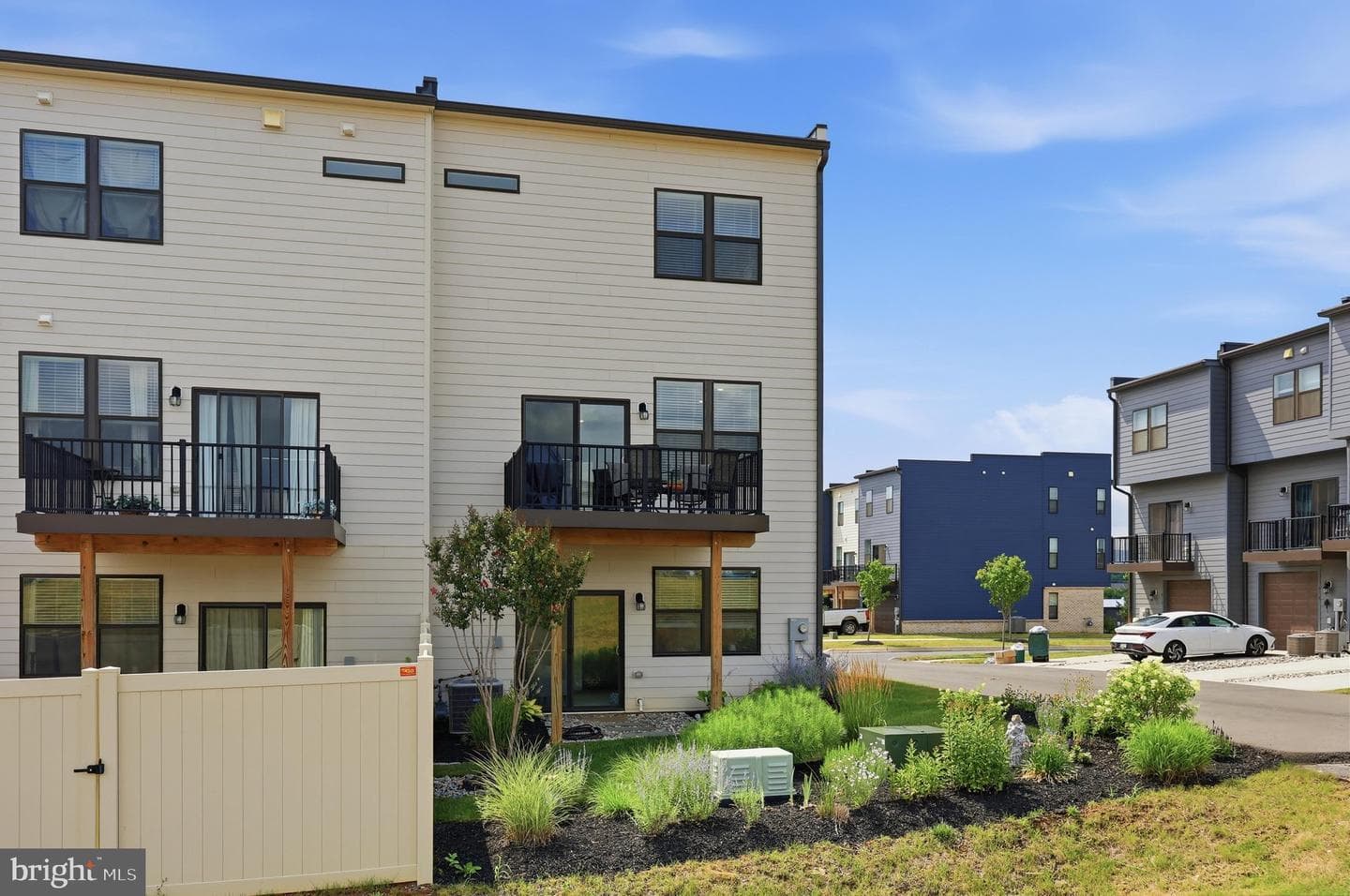 486 Tiller Street photo 43