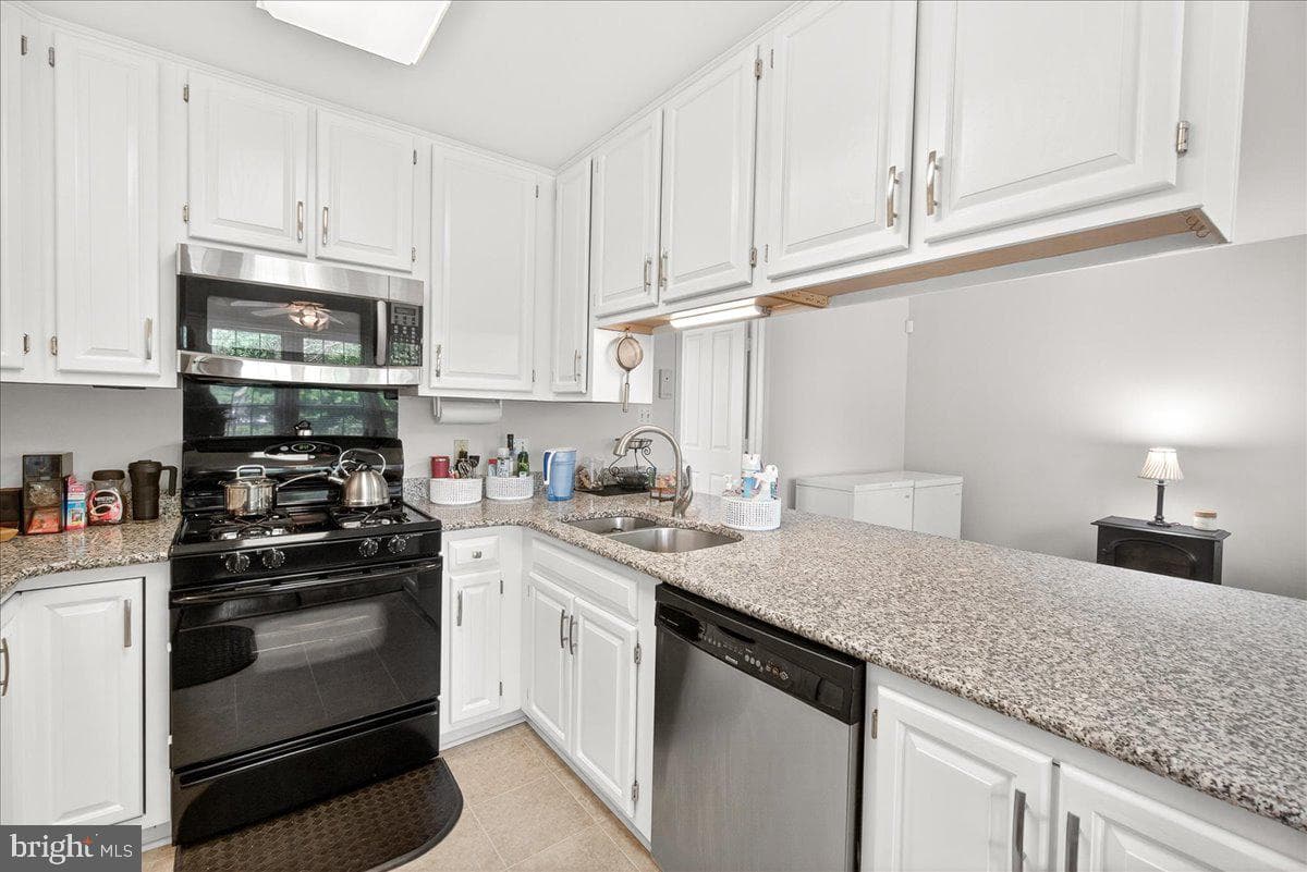 815 Dunbrooke Court photo 21