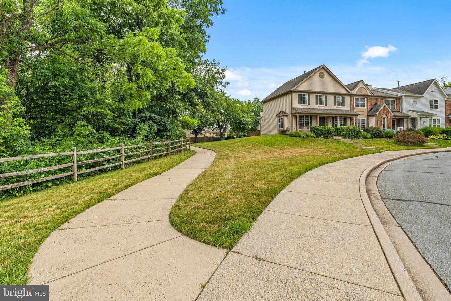 869 Waterford Drive photo 43