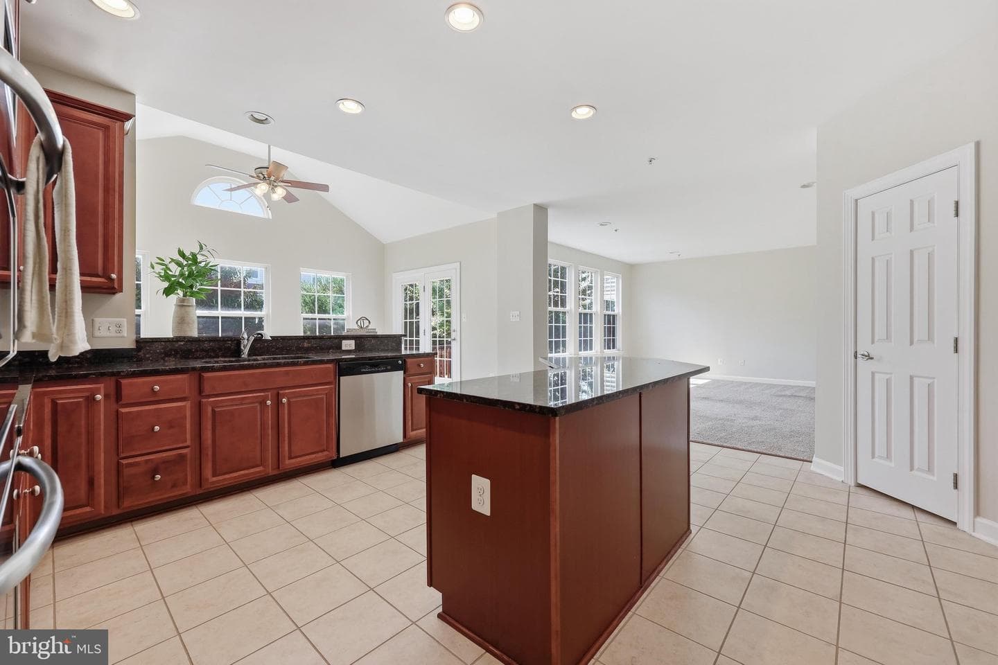 9813 Notting Hill Drive photo 11