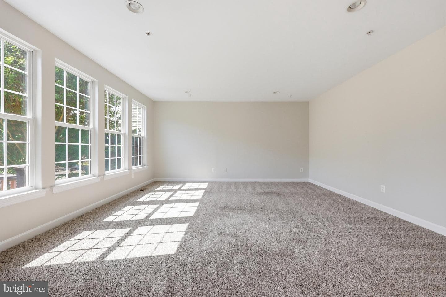 9813 Notting Hill Drive photo 17