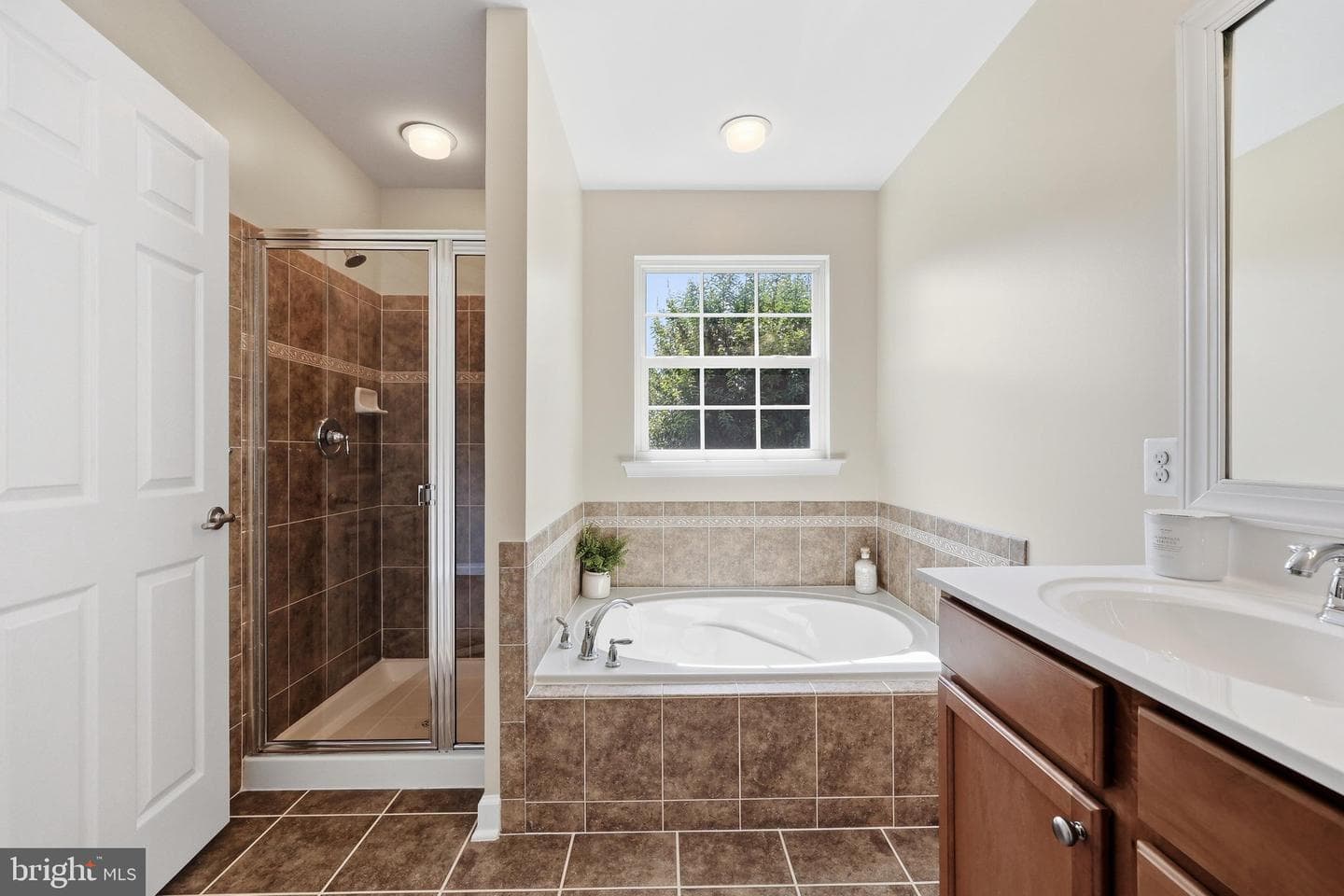 9813 Notting Hill Drive photo 29