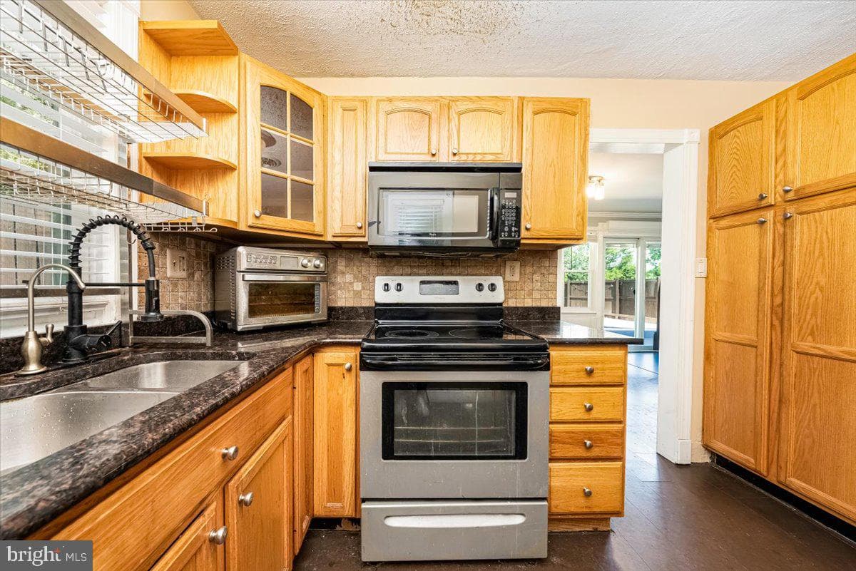 5968 Grove Hill Road photo 8