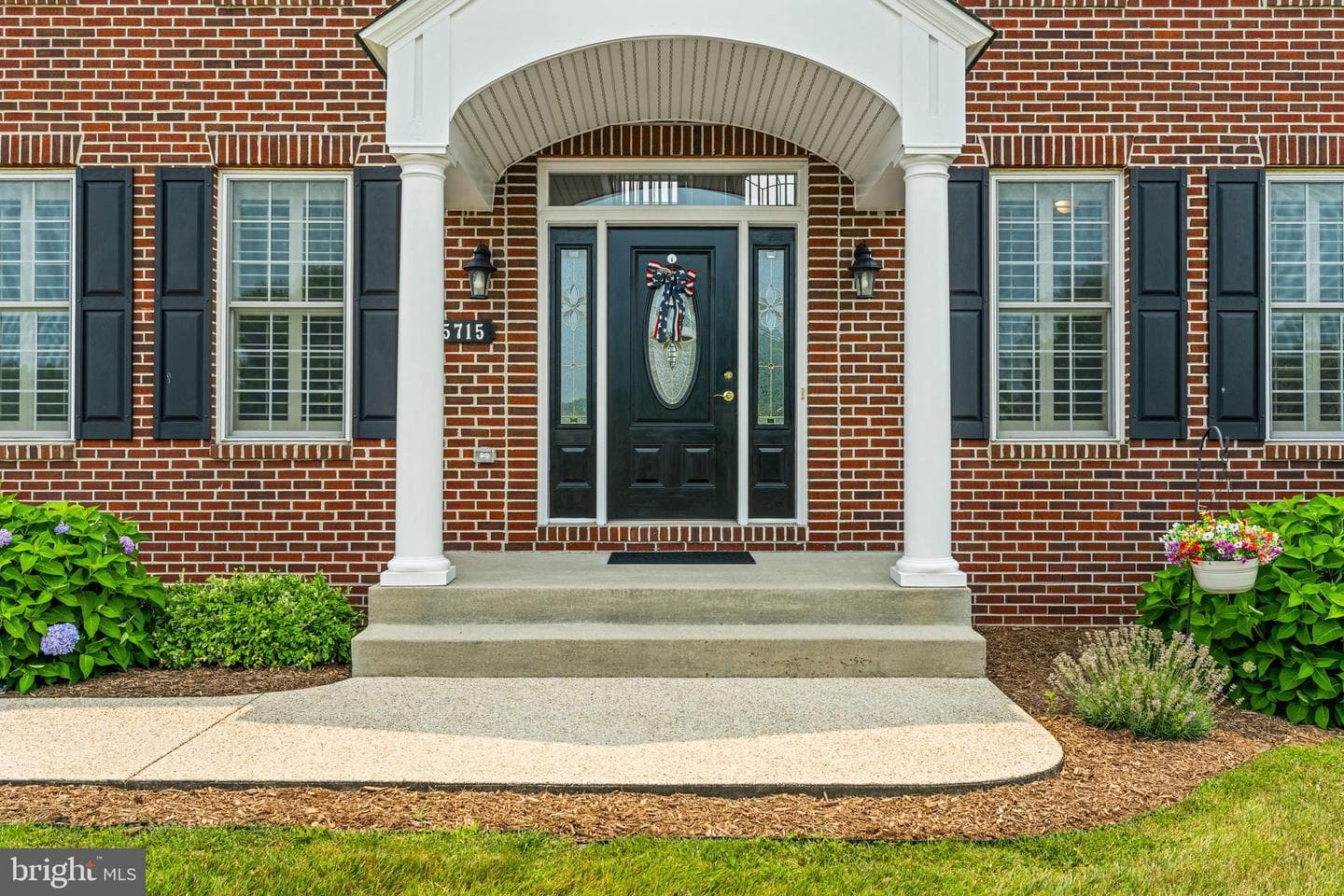 5715 Doubs Road photo 3