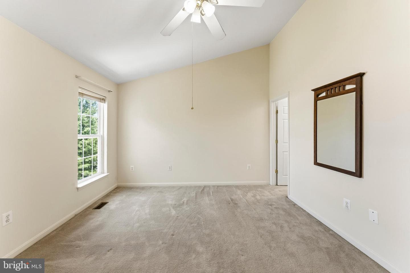 218 Harpers Way photo 40