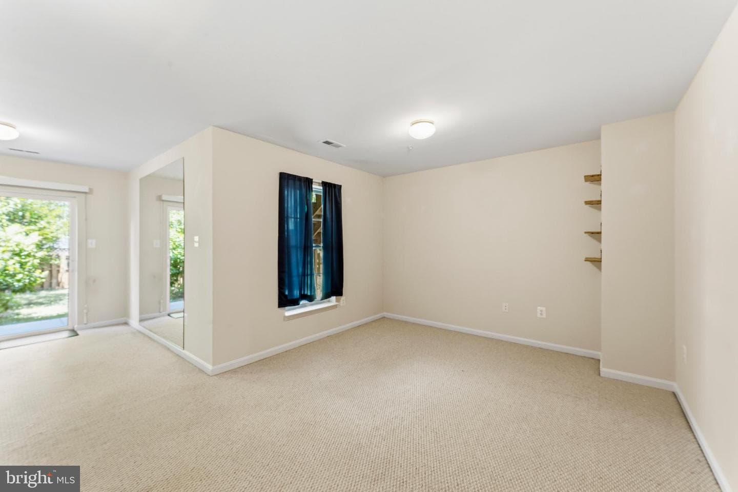 218 Harpers Way photo 47
