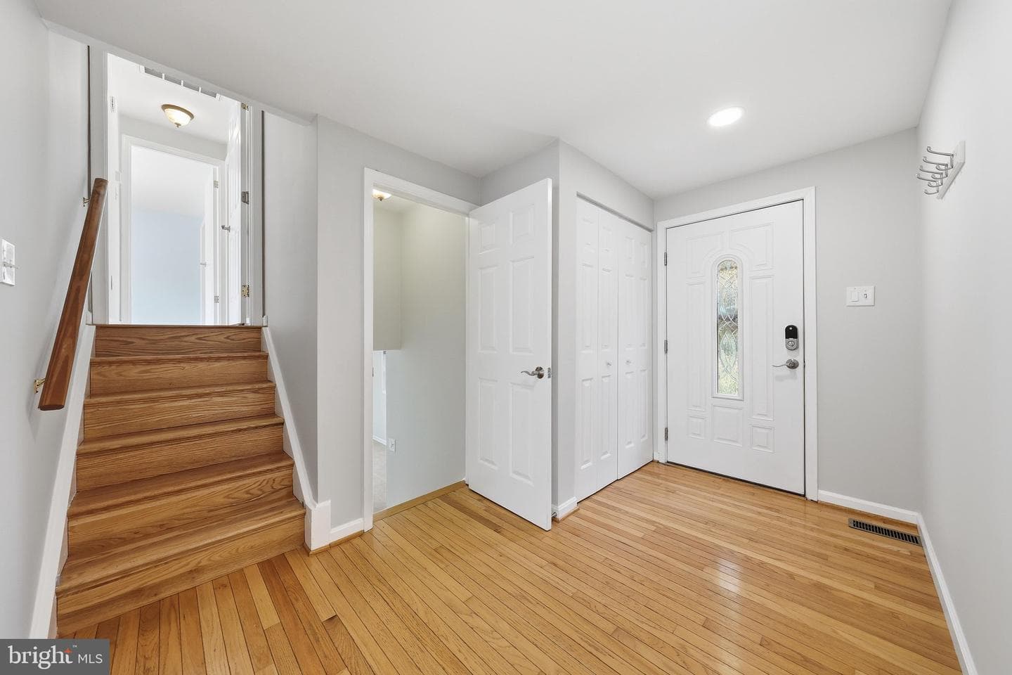 6113 Elaine Drive photo 3