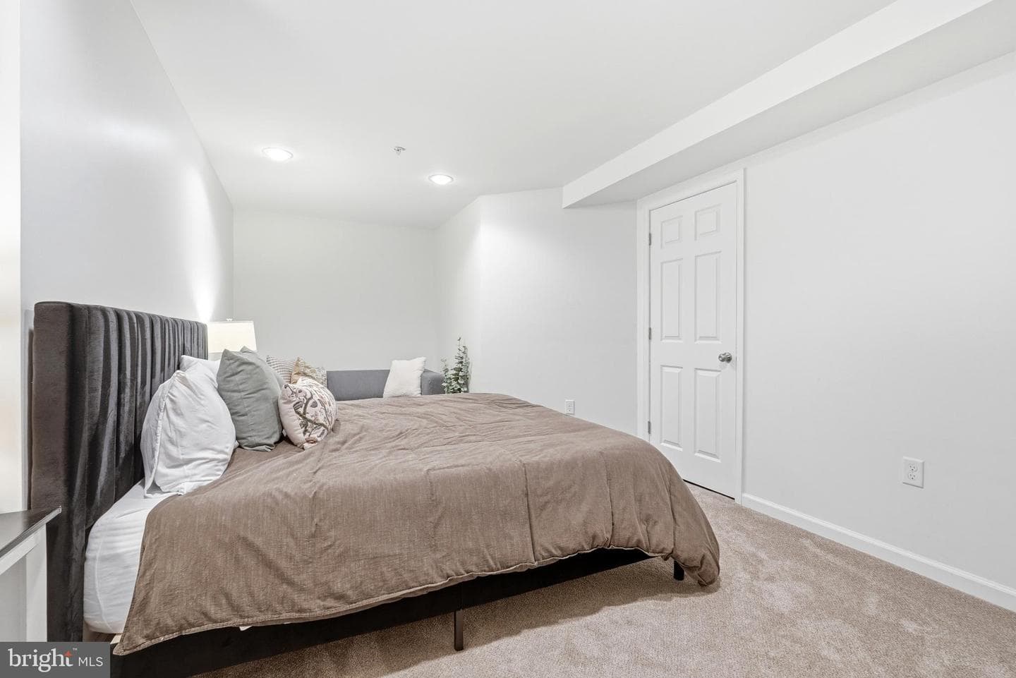 415 William Plummer Street photo 47