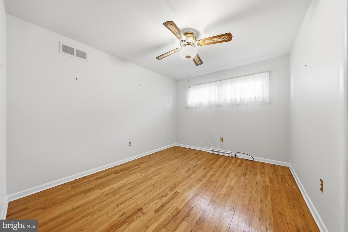 2 James Street photo 29