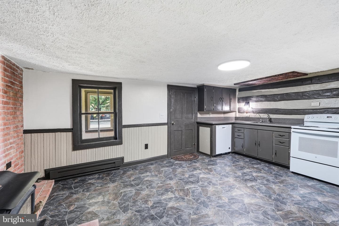 6529 Mountaindale Road photo 7