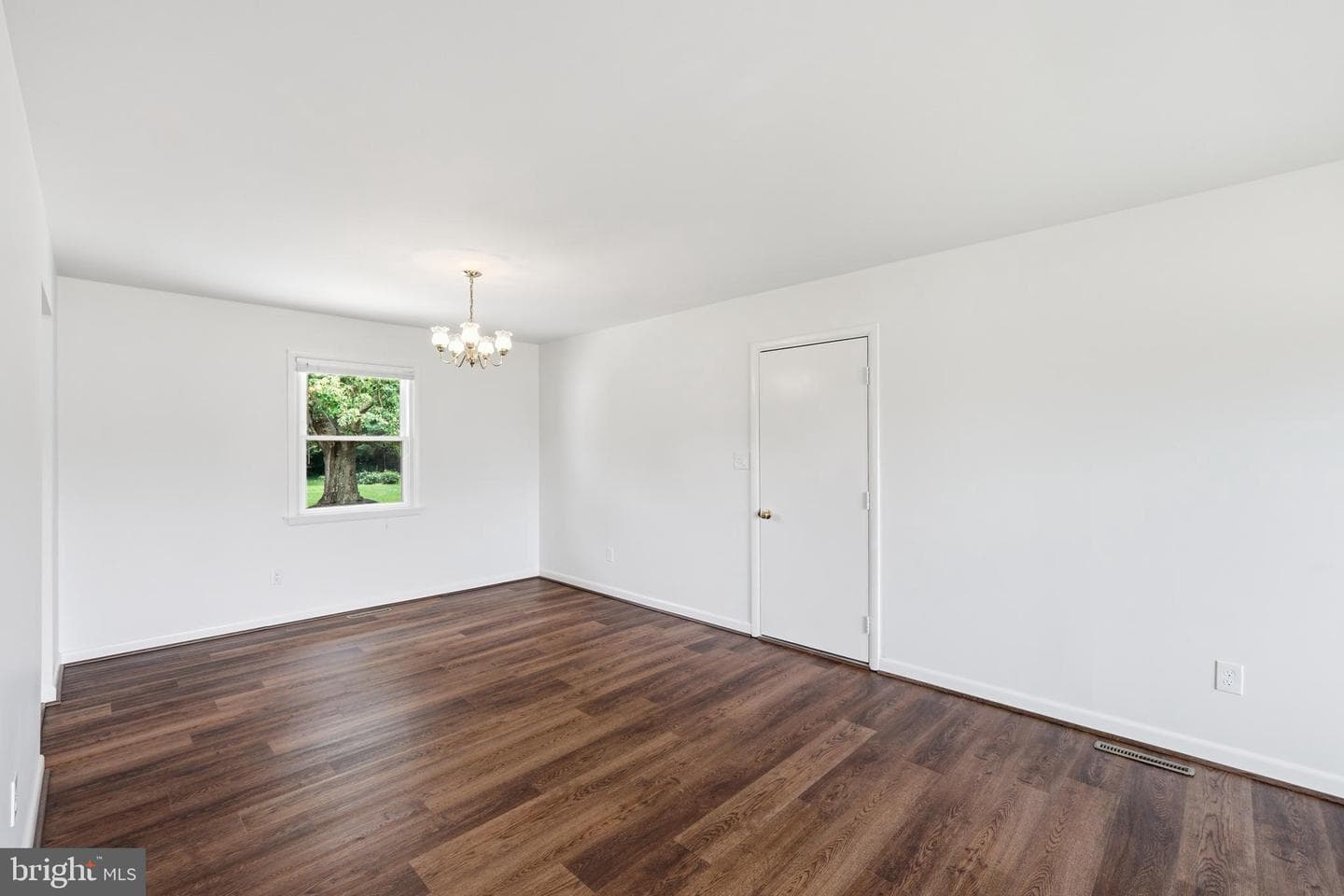 3405 Livingston Drive photo 10