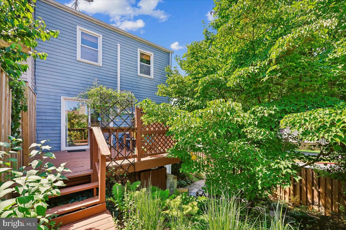 74 Oxford Court photo 14