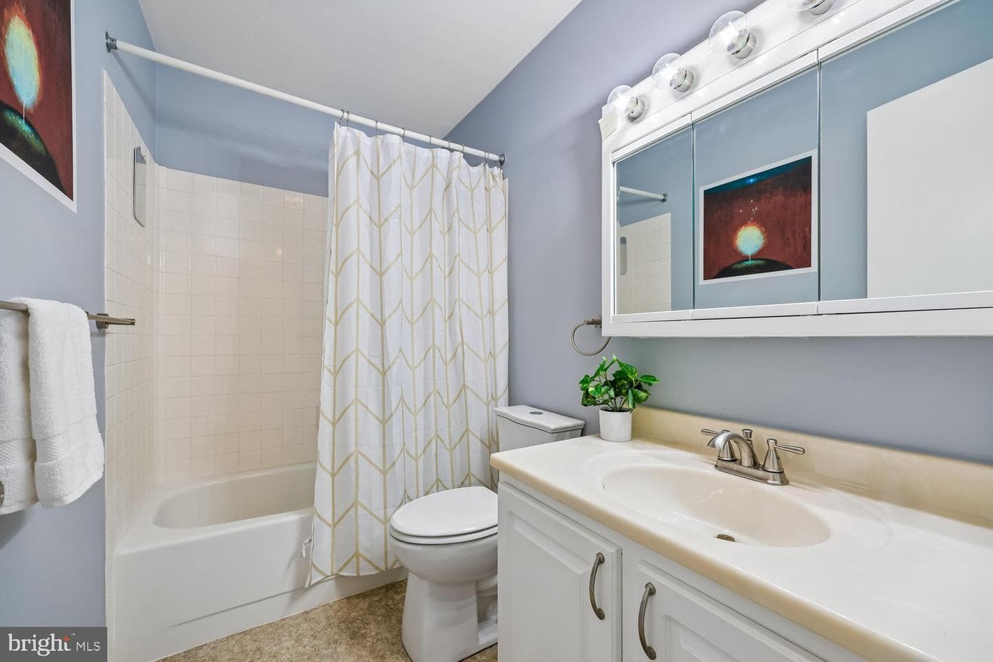 74 Oxford Court photo 36