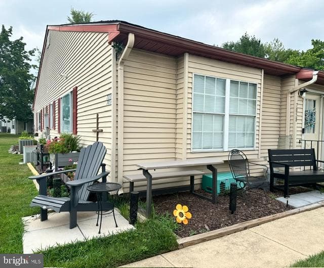 7058 Basswood Road photo 1