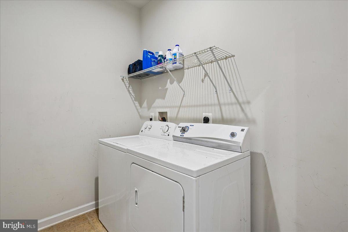 5913 Duvel Street photo 24