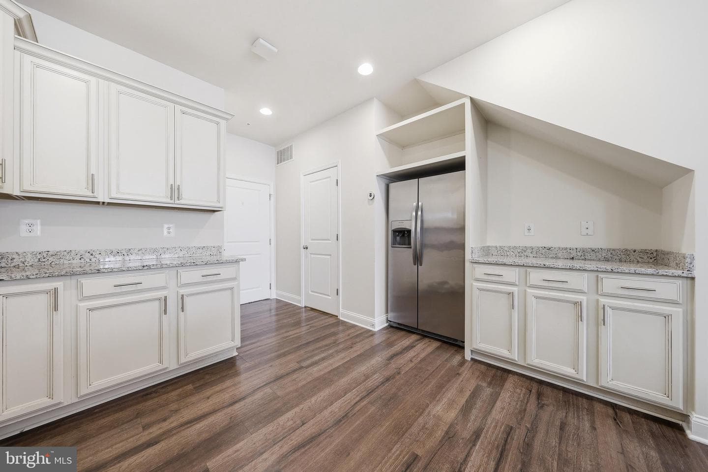 5017 Judicial Way photo 11