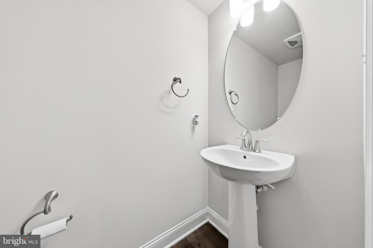 5017 Judicial Way photo 17