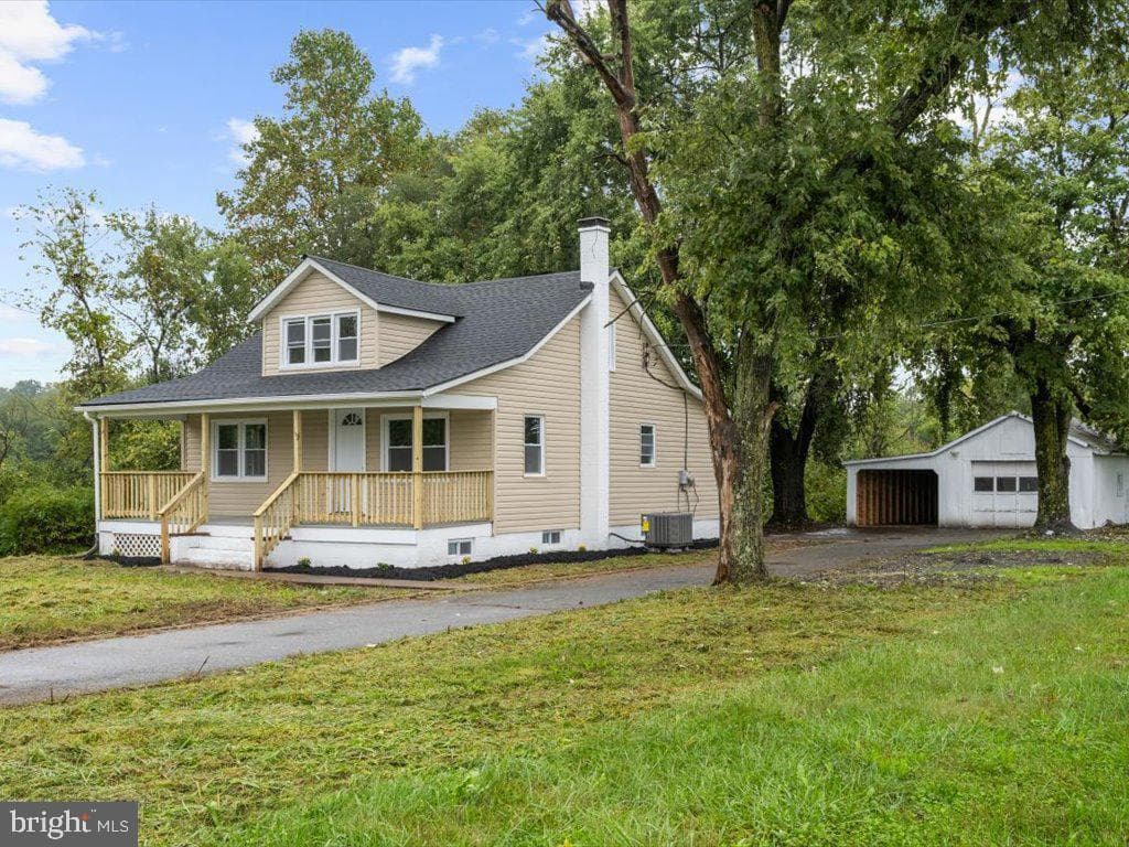 17411 N Seton Avenue photo 2