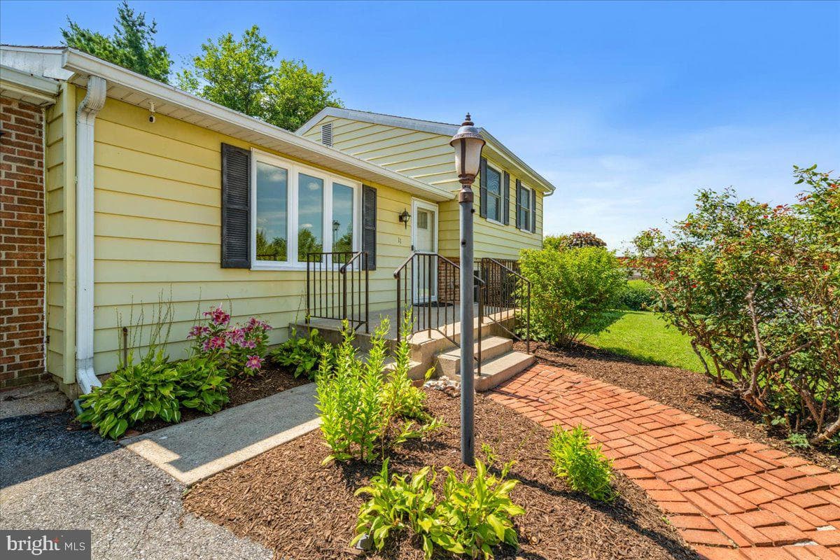11 Chapel Place, Walkersville