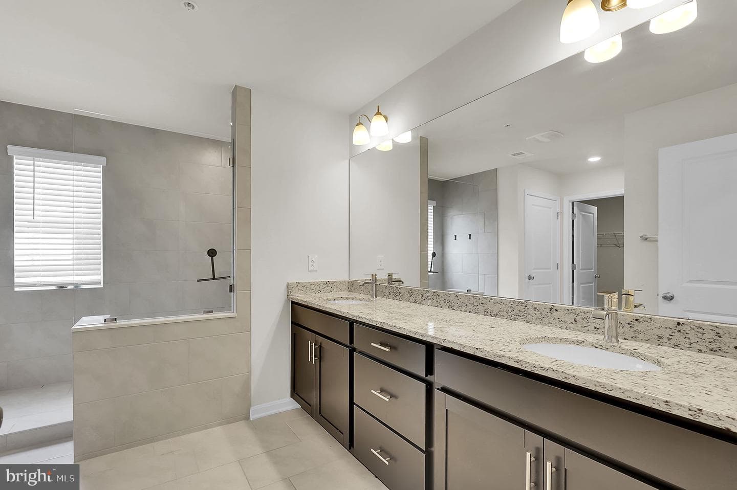 408 Constellation Ln photo 32