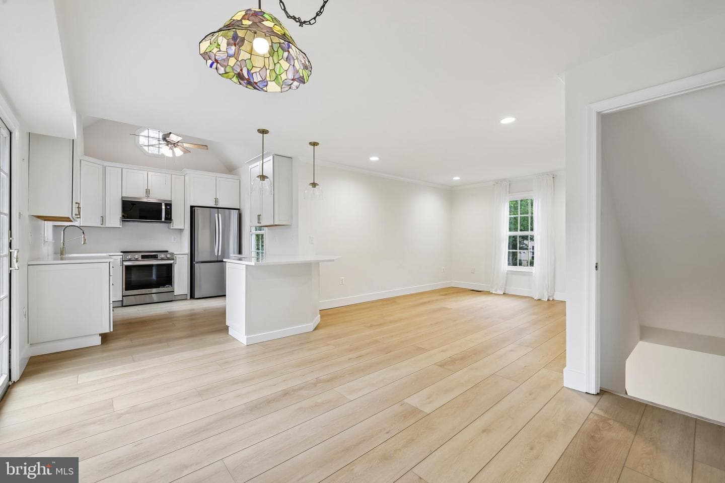 6650 Lake Front Court photo 4