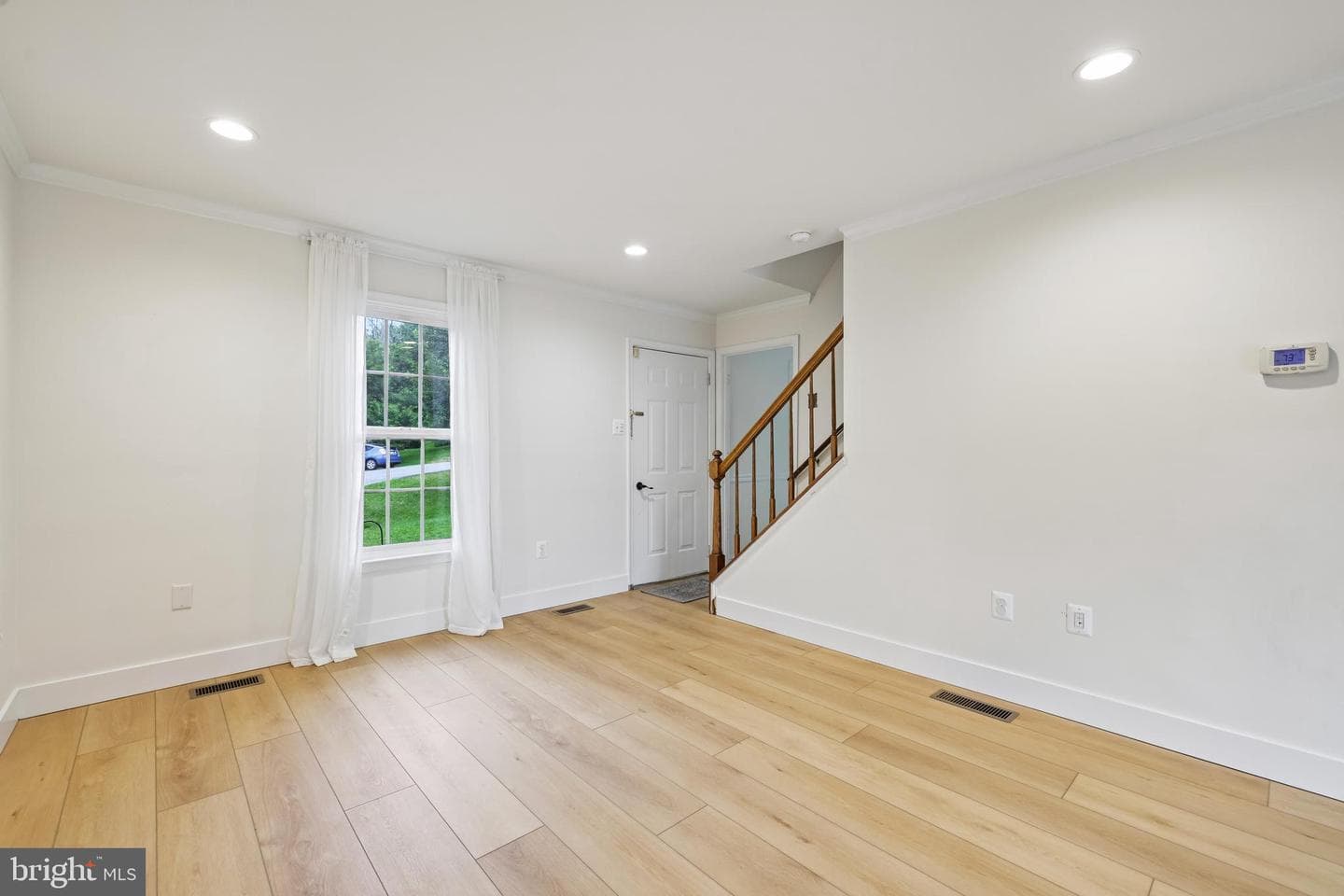6650 Lake Front Court photo 9