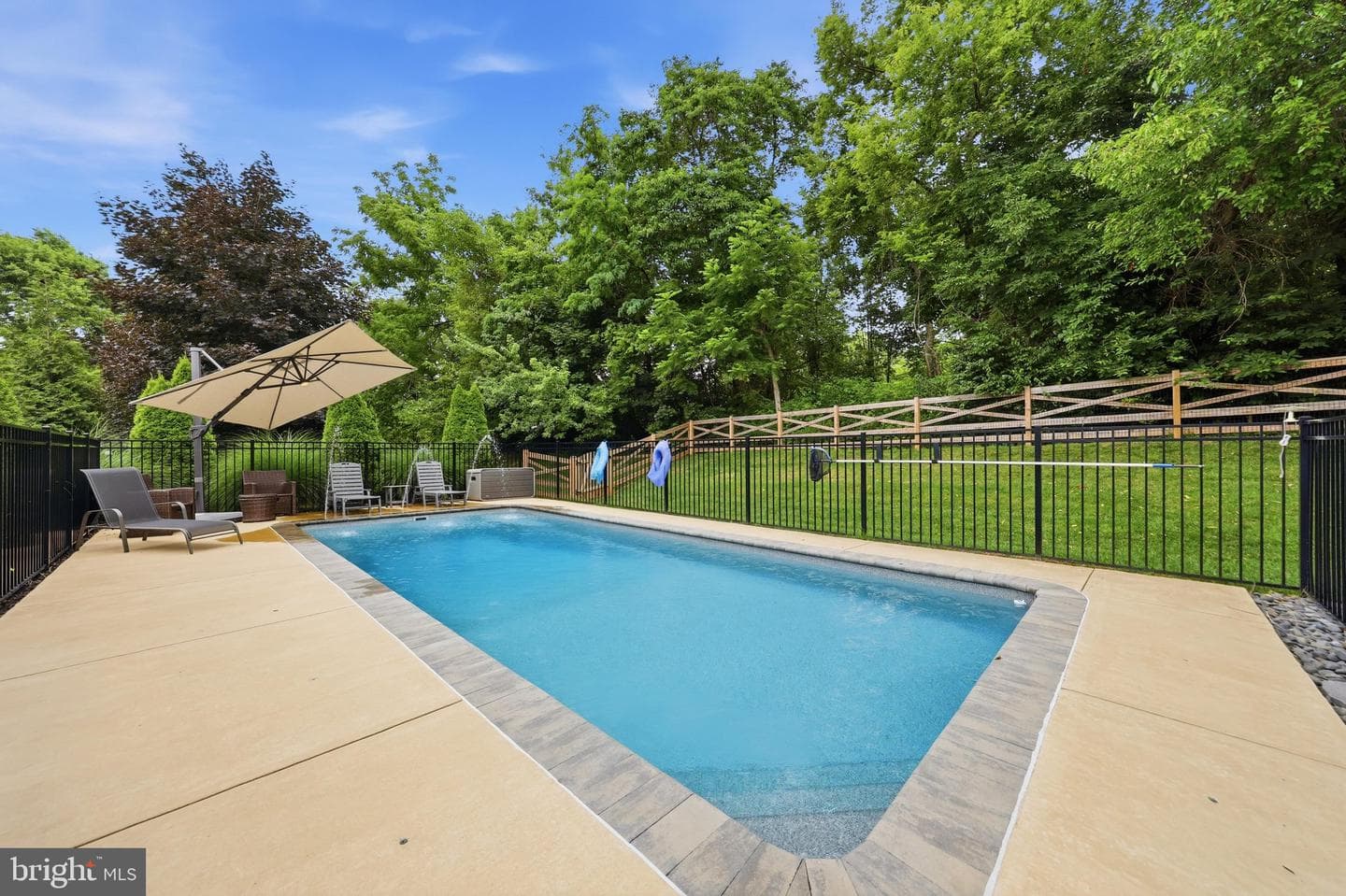 1006 Briarfield Court photo 3