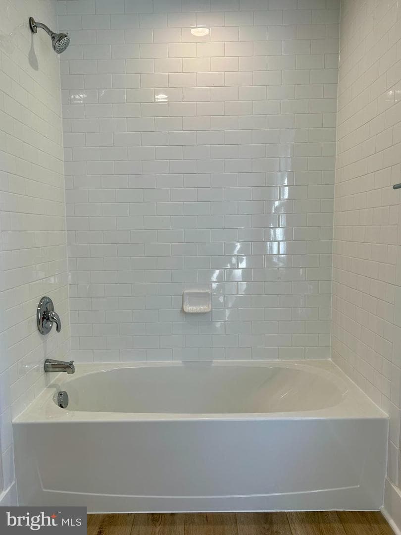 210 E Main Street photo 9