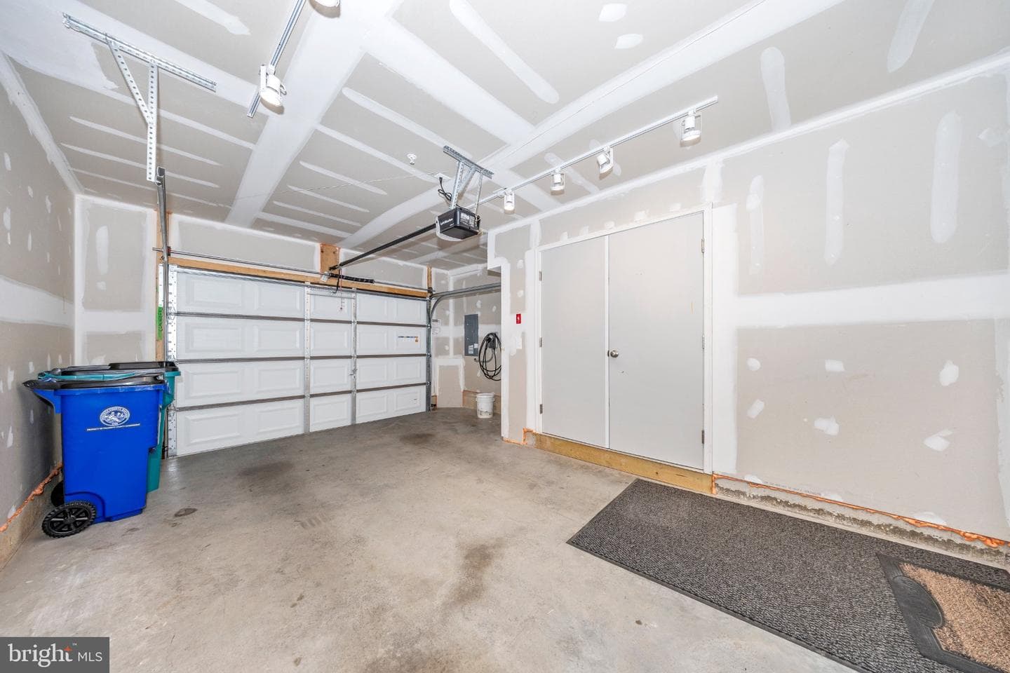 1403 Bexley Way photo 38