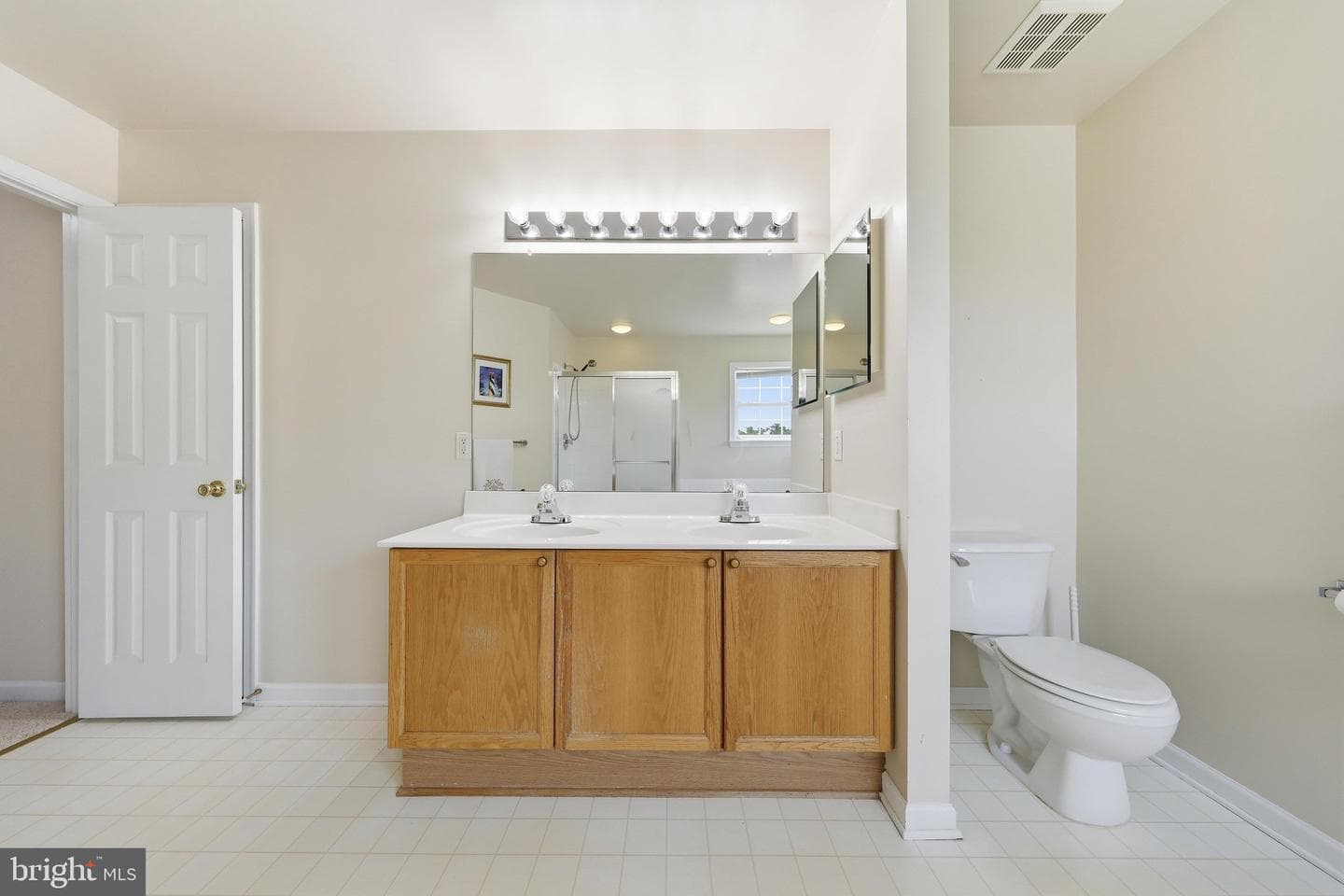 814 Fifth Avenue photo 33
