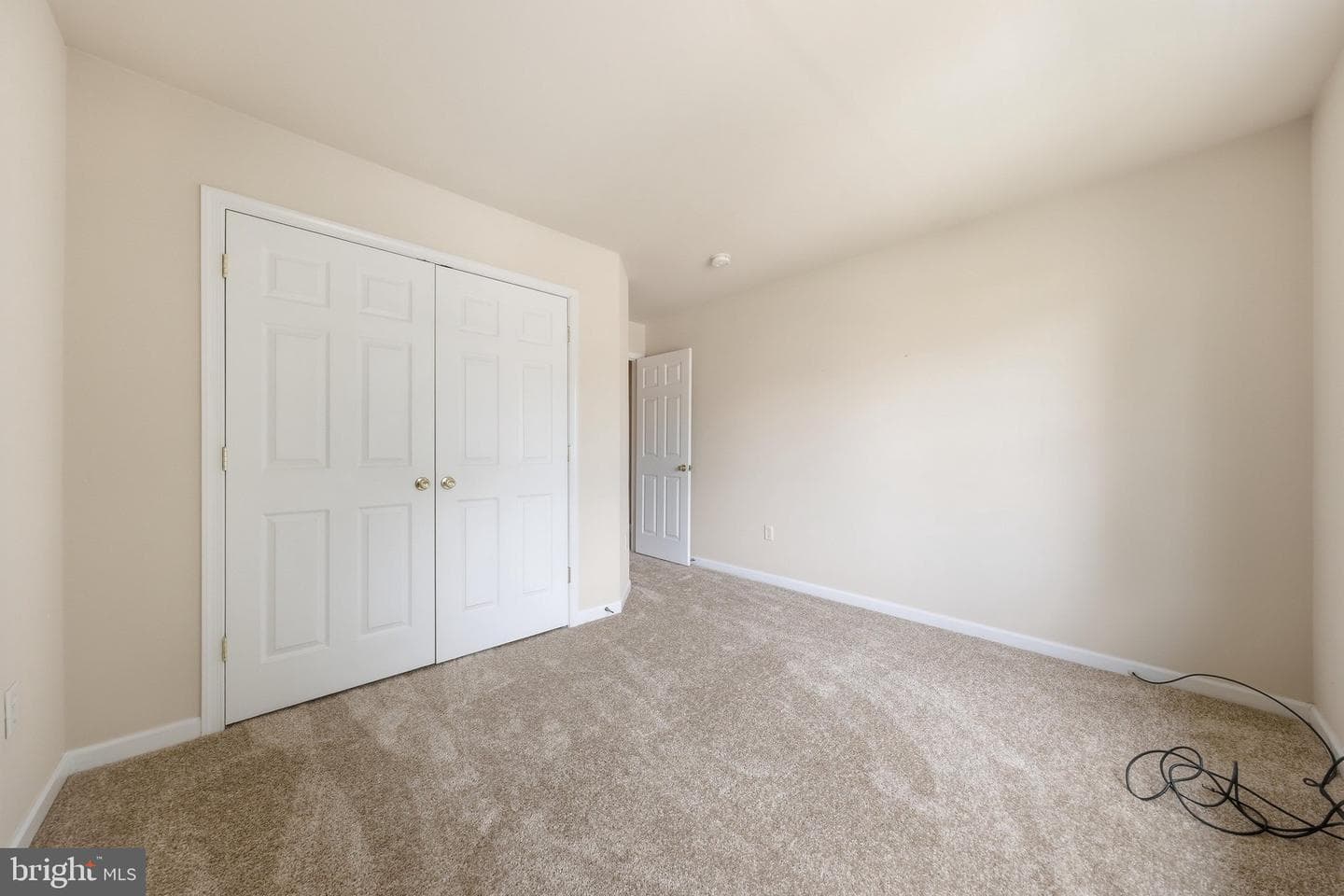 814 Fifth Avenue photo 38