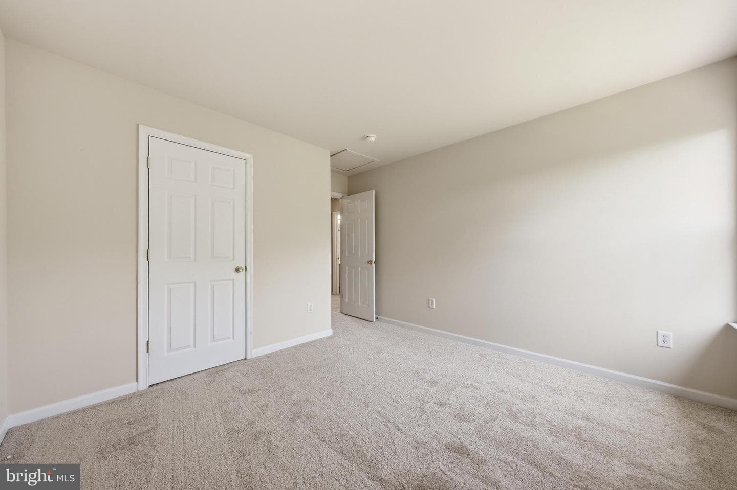 814 Fifth Avenue photo 41