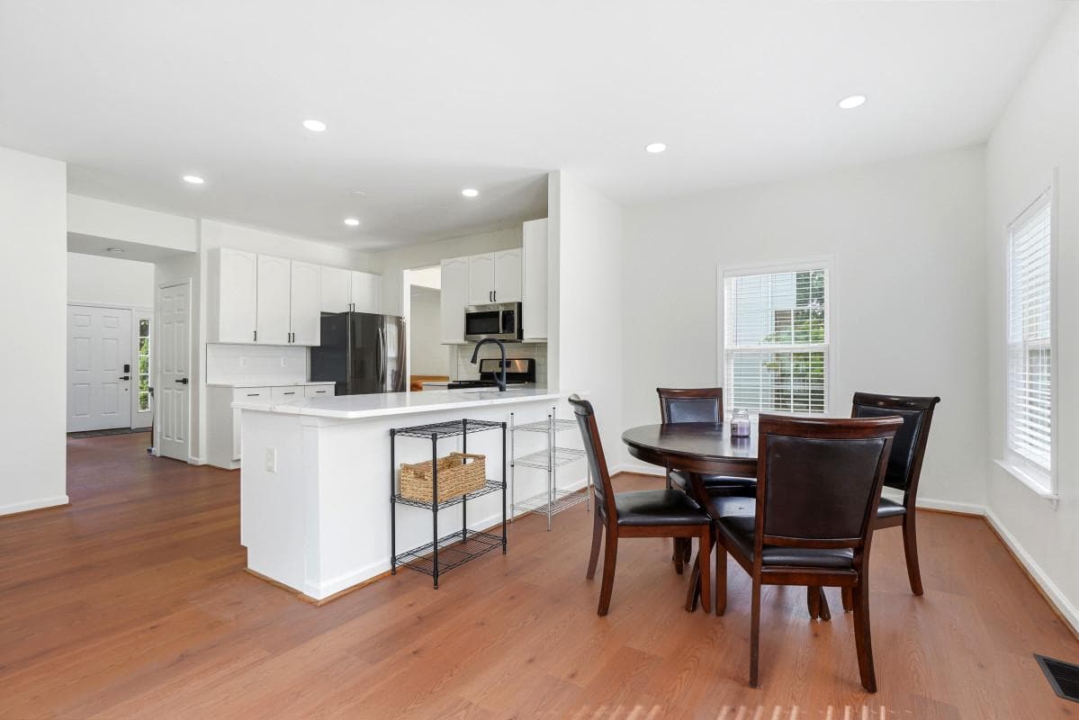 90 Howard Court photo 15