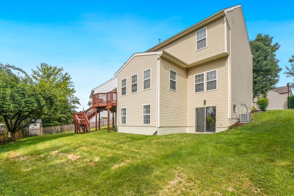 90 Howard Court photo 44