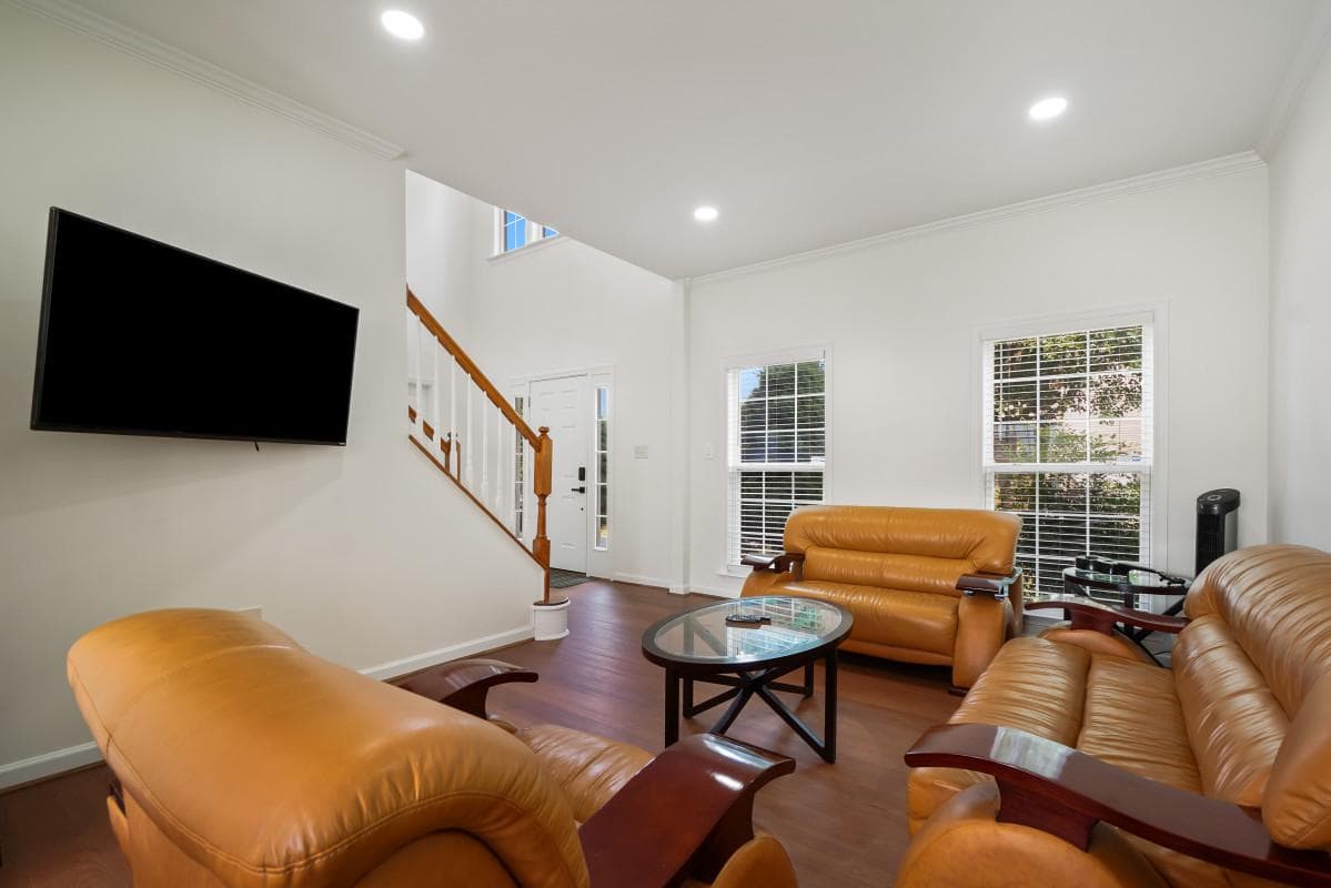 90 Howard Court photo 6